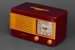Garod 1B55L &rsquo;Drop-Handle&rsquo; Radio in Maroon + Yellow Catalin